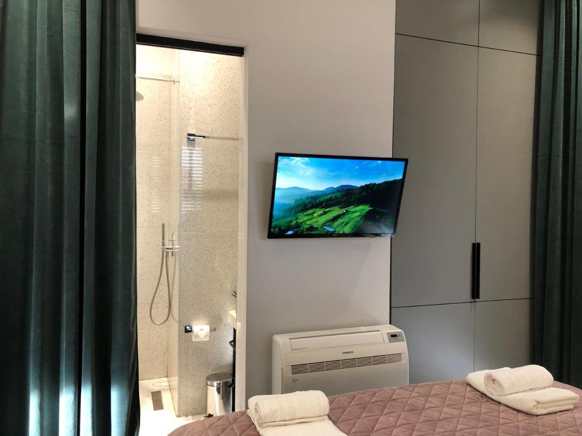 Urban Stay Tirana Deluxe Exterior photo