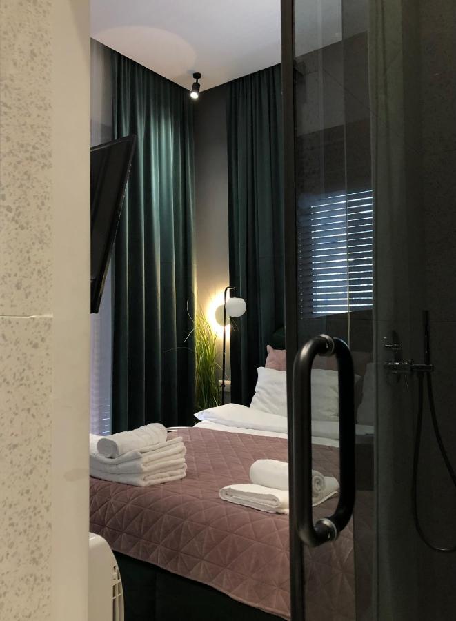 Urban Stay Tirana Deluxe Exterior photo
