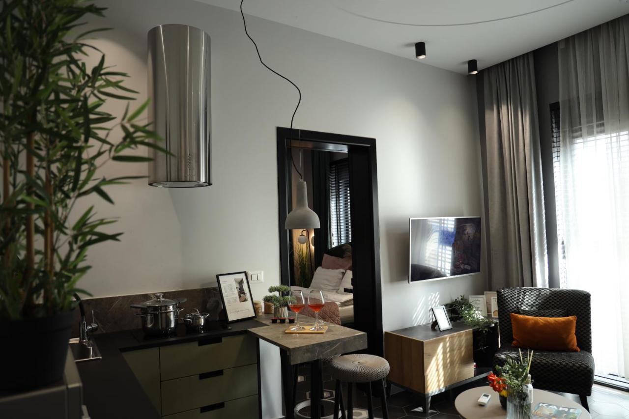 Urban Stay Tirana Deluxe Exterior photo
